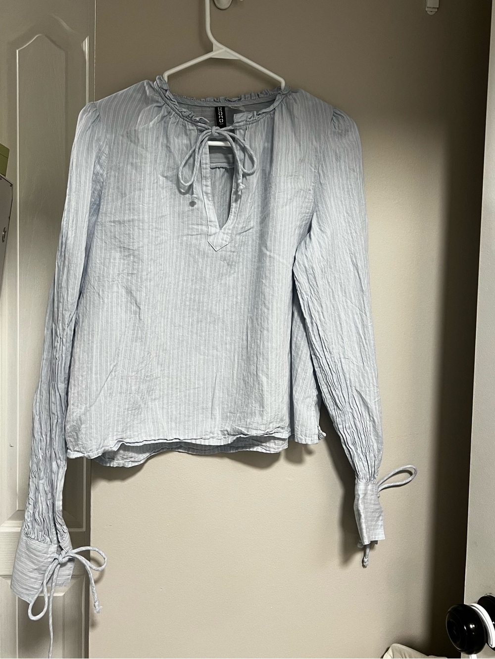 H&M Light Blue Striped Peasant Top - Picture 2 of 5